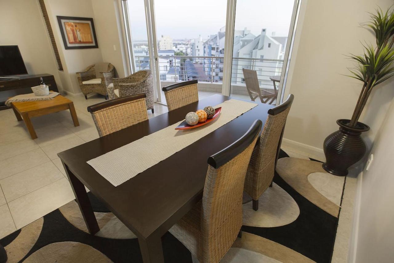 2 Bedroom With Breathtaking Views! Apartment